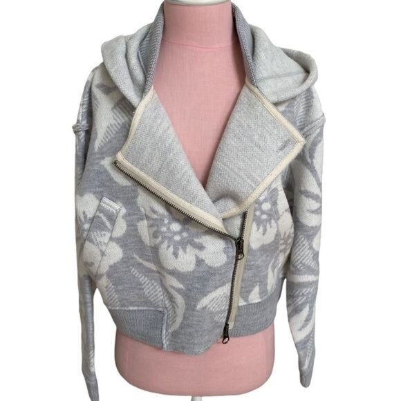 Free People Georgia Wool Sweater Jacket in Gray Floral Size XS NWT - Picture 9 of 17